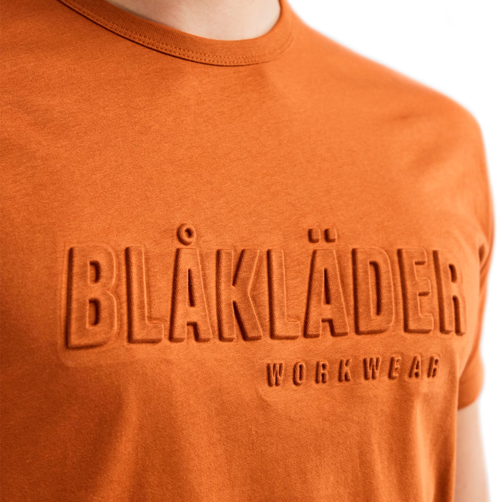detail BLAKLADER Sweden 3D Logo oranžové pánské profi triko 100% Ba