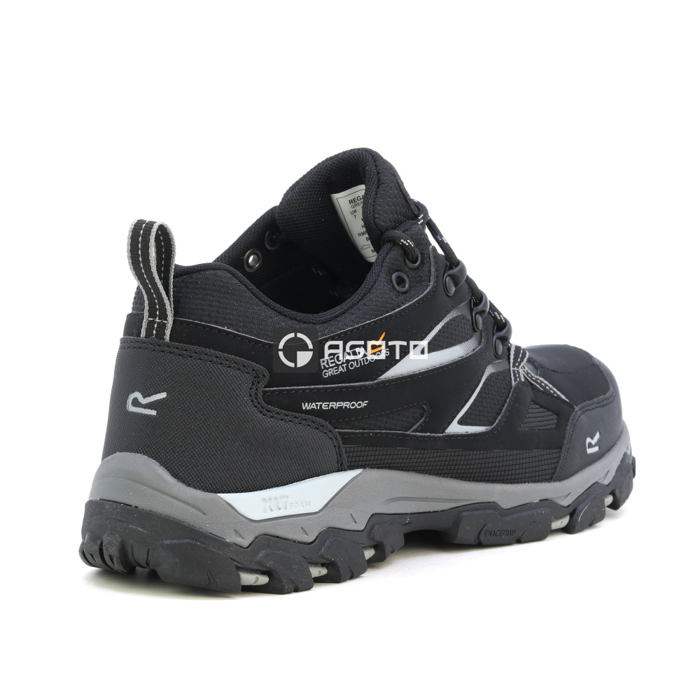 detail REGATTA Holcombe III Low černá pánská outdoor obuv ISOTEX membrána