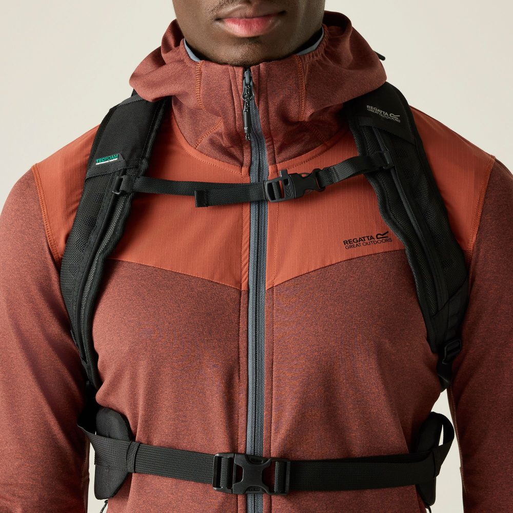 detail REGATTA Finchdale red men's outdoor stretch technical midlayer