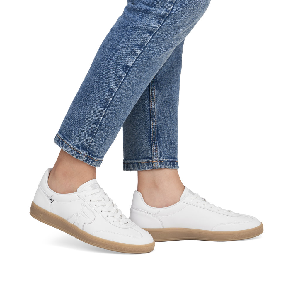 detail RIEKER W2200-80 bílé dámské kožené tenisky