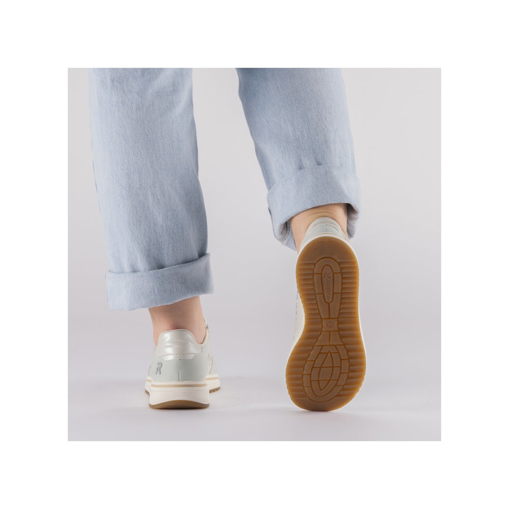 detail RIEKER L5812-91 modré dámské kožené tenisky s krásným vzorem, antistress