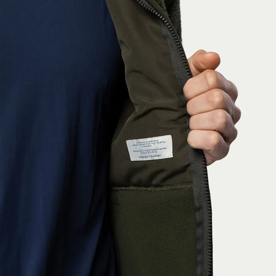 detail Beyond Nordic Sweden Teddy olivová pánská hřejivá bunda