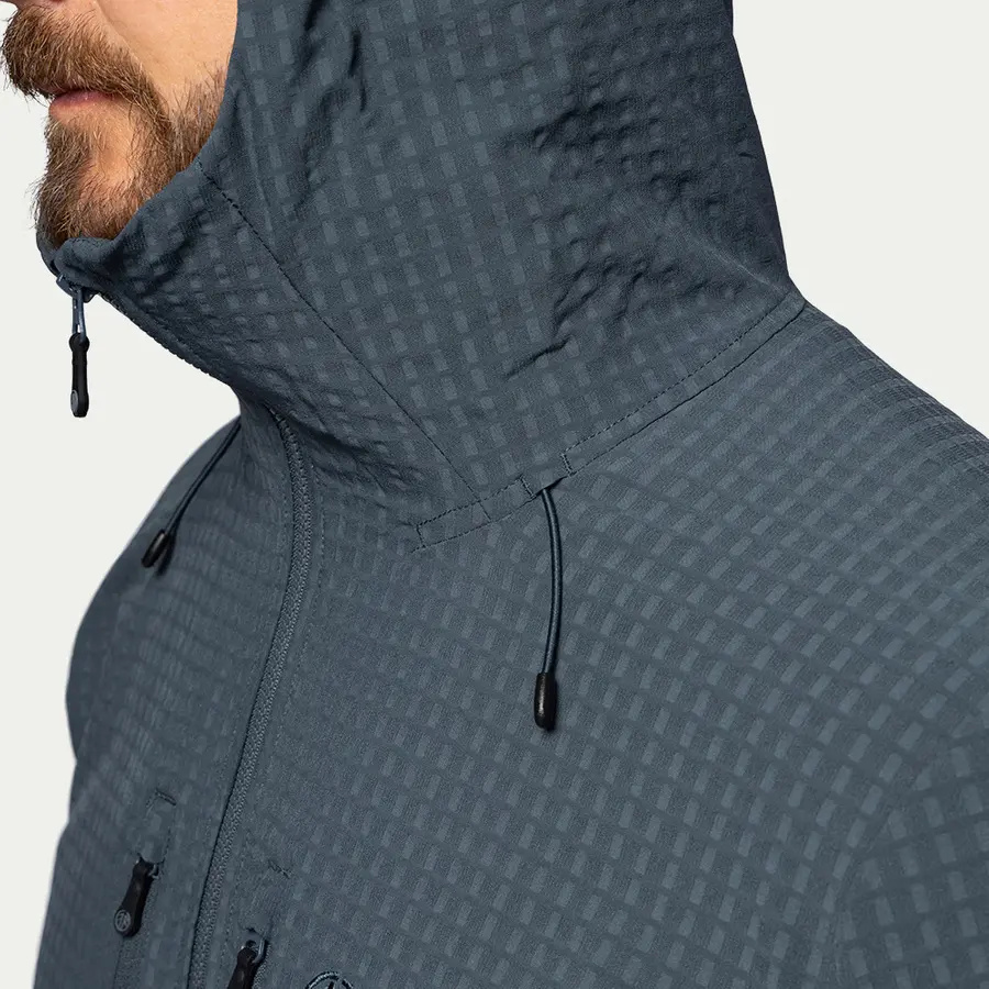 detail Beyond Nordic Sweden BN106 Tech šedá pánská outdoor lehká bunda Terraflex™