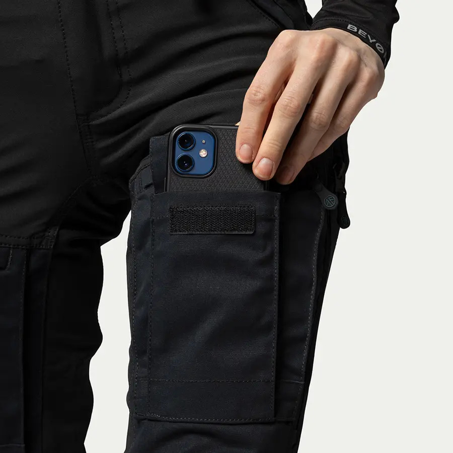 detail Beyond Nordic černé dámské outdoor kalhoty Teflon EcoElite®