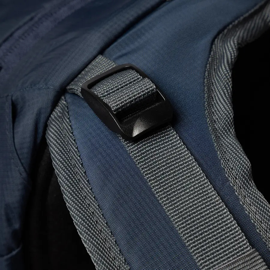 detail Beyond Nordic Sweden BN503 modrý pánský outdoor batoh 20L